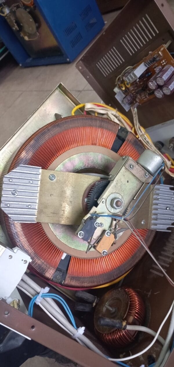 Ổn Áp Lioa 10kVA DRII-10.000 – Giải Pháp Nguồn Điện Ổn Định, Bảo Vệ Thiết Bị Điện