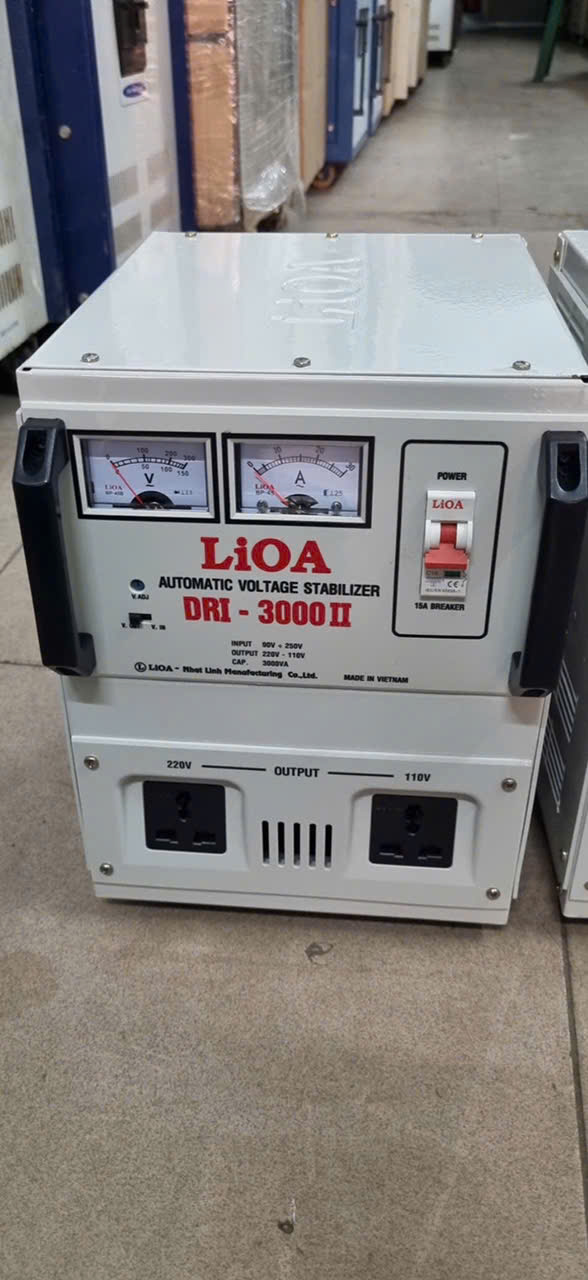 ⚡ Thiết bị ổn định điện áp gọn nhẹ – Hiệu quả cao cho gia đình