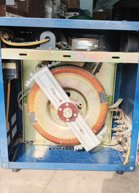 Ổn Áp Lioa 1 Pha 15kVA NL-15000NM – Hàng Cũ Nguyên Bản, Giá Rẻ Dùng Cho Gia Đình